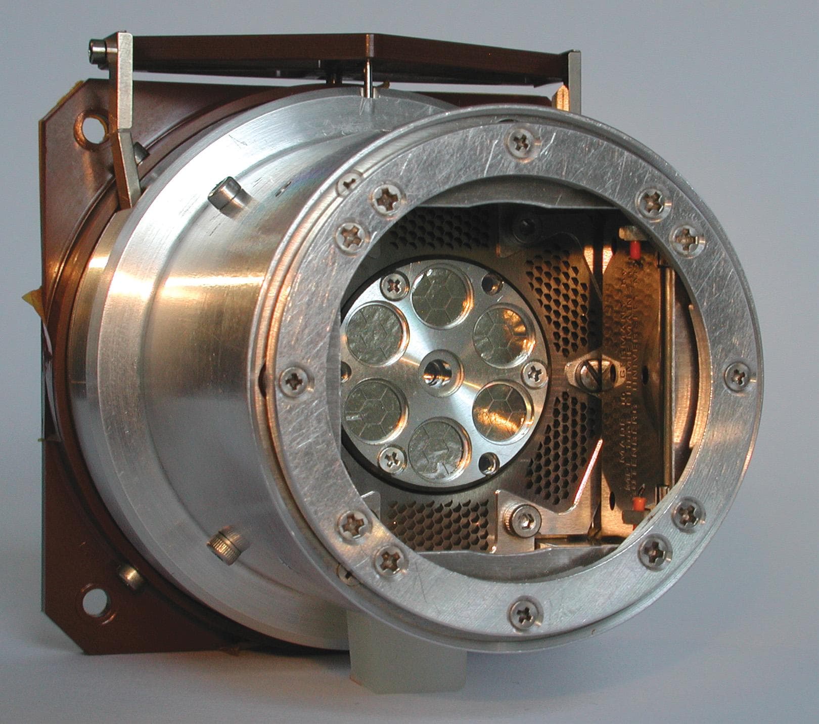 Alpha Particle X-ray Spectrometer (APXS)